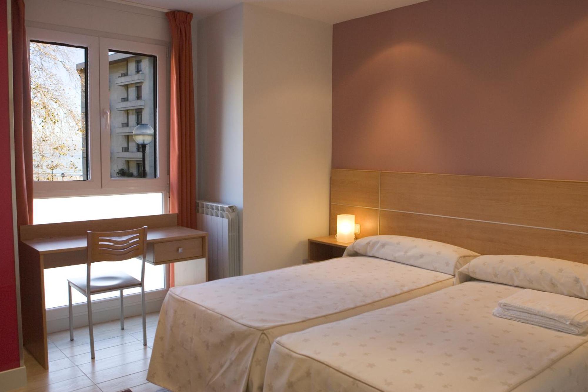 Ekia Pentsioa Otel Zarautz Dış mekan fotoğraf