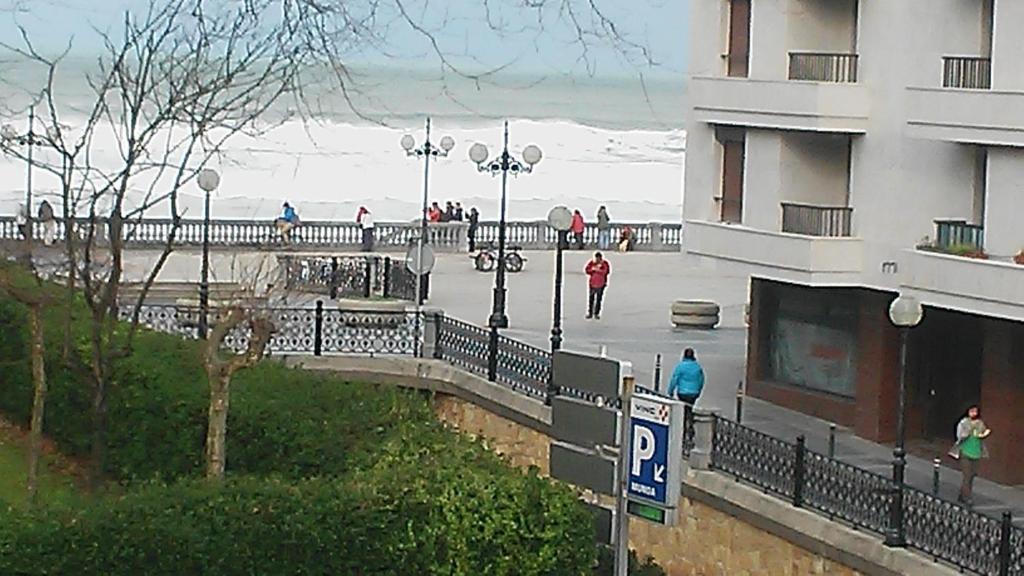 Ekia Pentsioa Otel Zarautz Oda fotoğraf