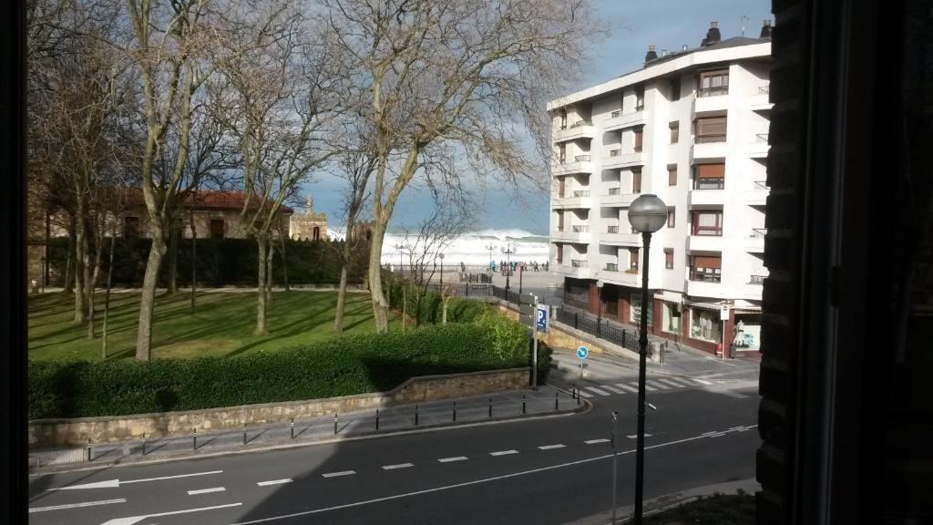 Ekia Pentsioa Otel Zarautz Oda fotoğraf