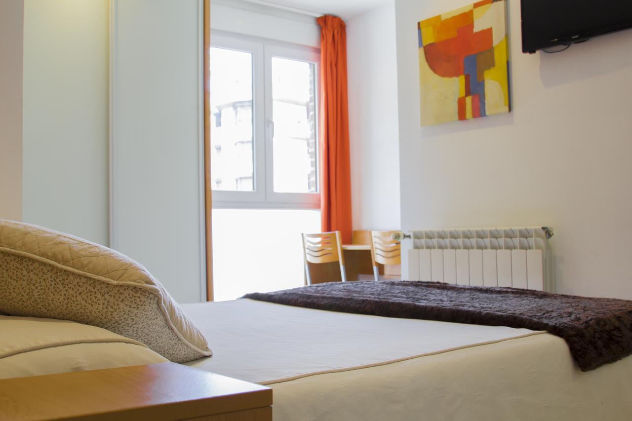 Ekia Pentsioa Otel Zarautz Dış mekan fotoğraf