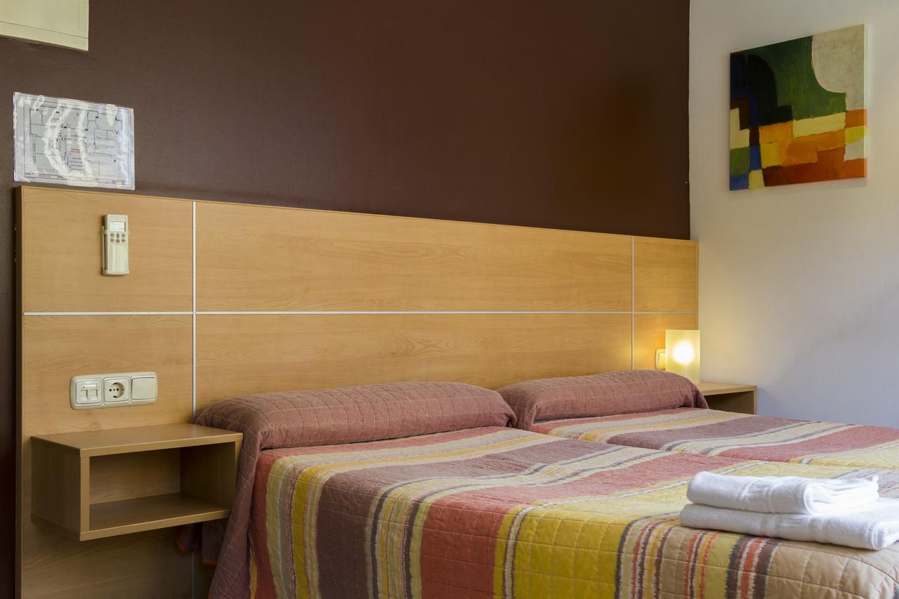 Ekia Pentsioa Otel Zarautz Dış mekan fotoğraf