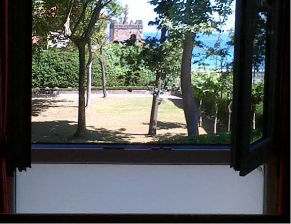 Ekia Pentsioa Otel Zarautz Dış mekan fotoğraf